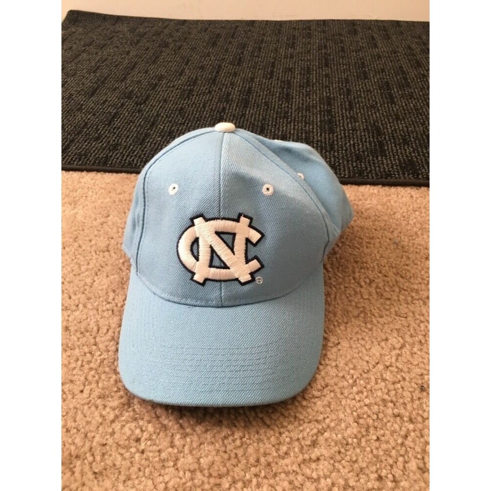 Zephyr North Carolina Tarheels  Men's Fitted Cap Hat Size 7 Blue